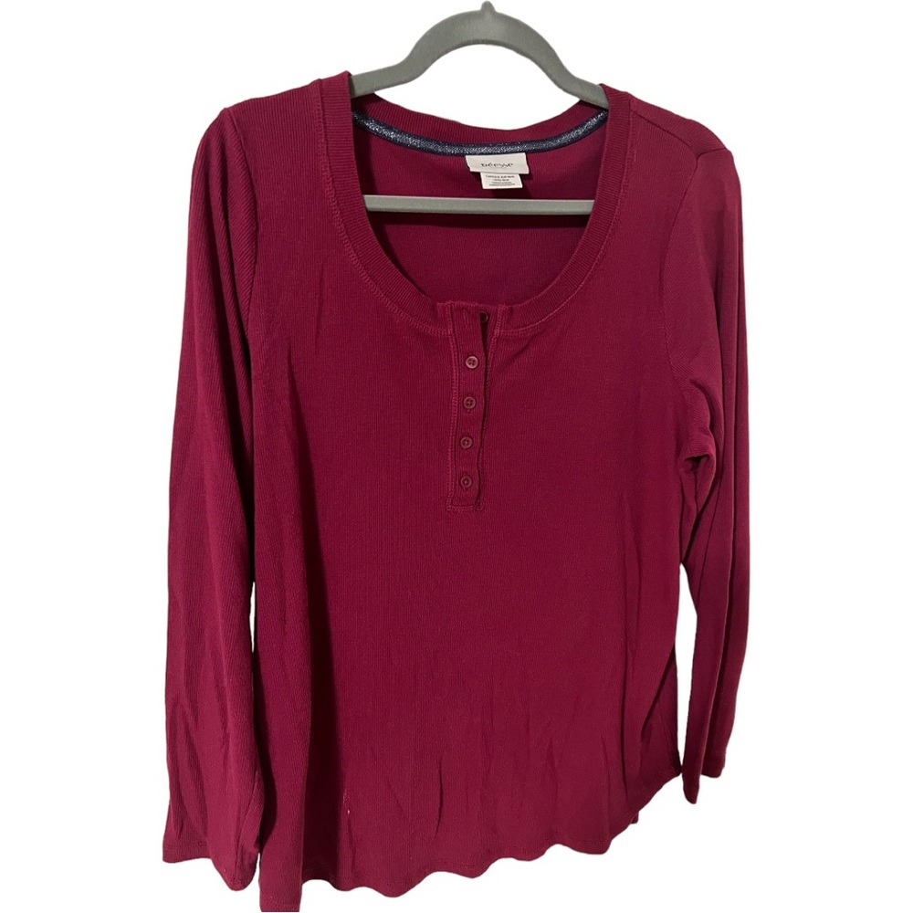 A pajama top in size 1X